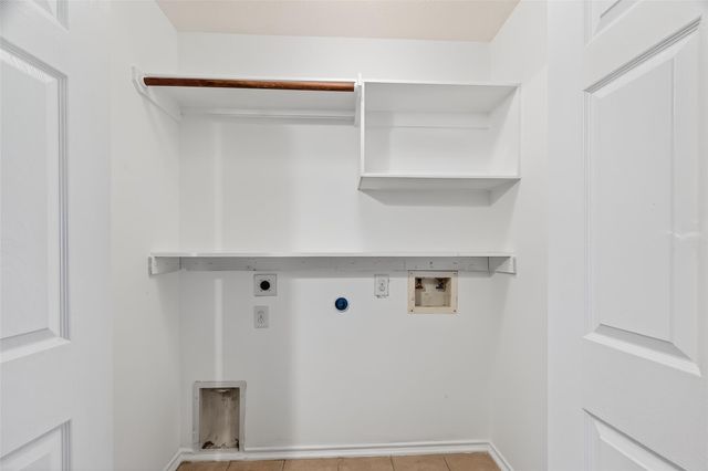 9807 Tawny Trace Court, Houston, TX 77044