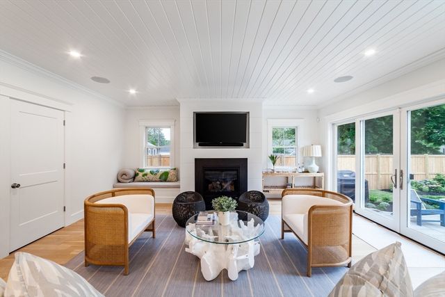 38 Pinehurst Road, Edgartown, MA 02539