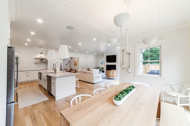 38 Pinehurst Road, Edgartown, MA 02539