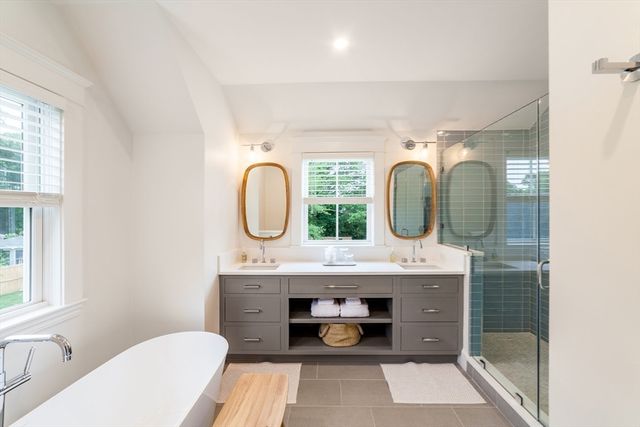 38 Pinehurst Road, Edgartown, MA 02539