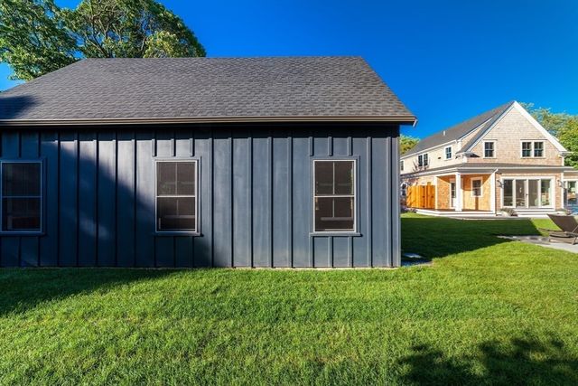 38 Pinehurst Road, Edgartown, MA 02539