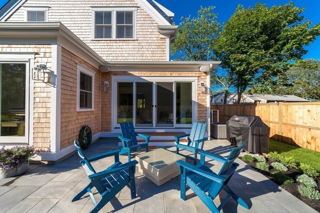 38 Pinehurst Road, Edgartown, MA 02539