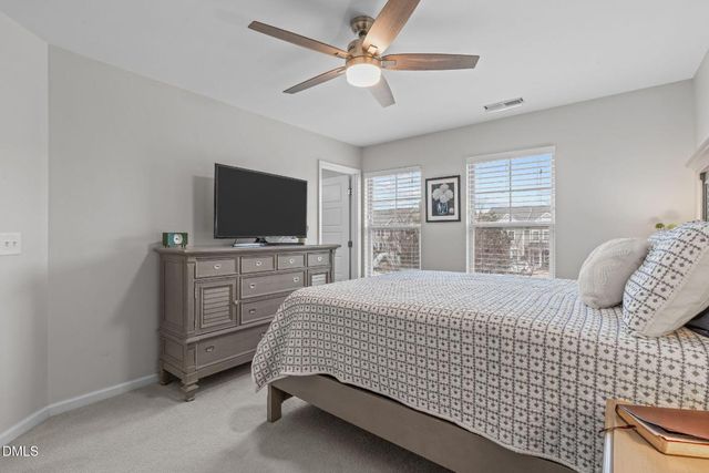 917 Ambergate Station, Apex, NC 27502