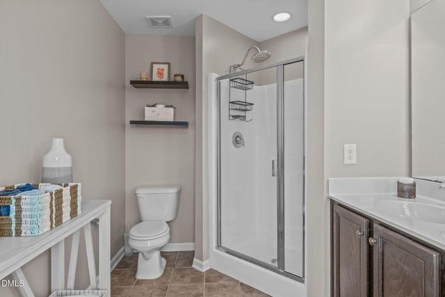 917 Ambergate Station, Apex, NC 27502