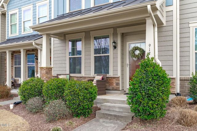 917 Ambergate Station, Apex, NC 27502