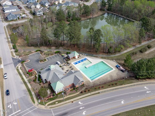 917 Ambergate Station, Apex, NC 27502