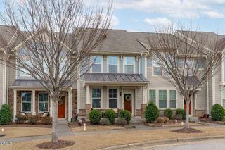 917 Ambergate Station, Apex, NC 27502