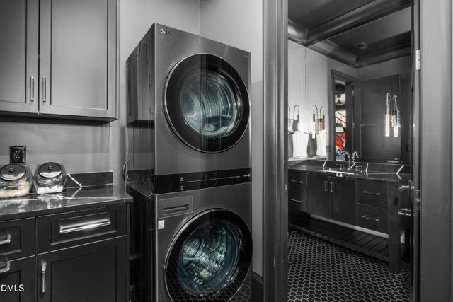 6508 Century Oak Court, Raleigh, NC 27613