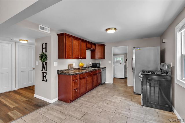 624 Montrose Avenue, Tonawanda, NY 14223