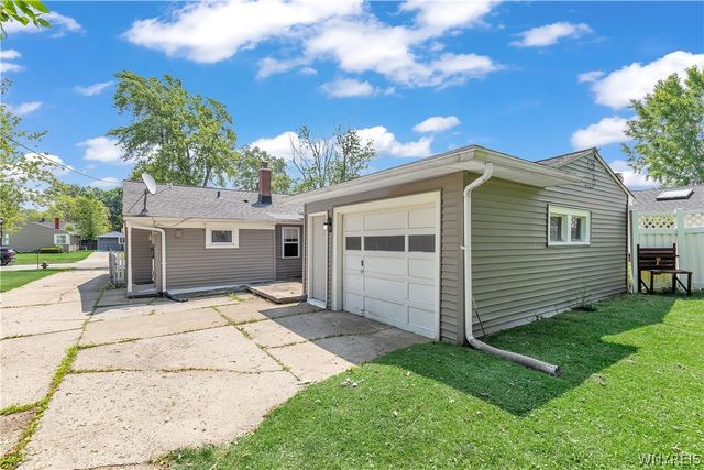 624 Montrose Avenue, Tonawanda, NY 14223
