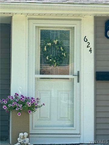 624 Montrose Avenue, Tonawanda, NY 14223