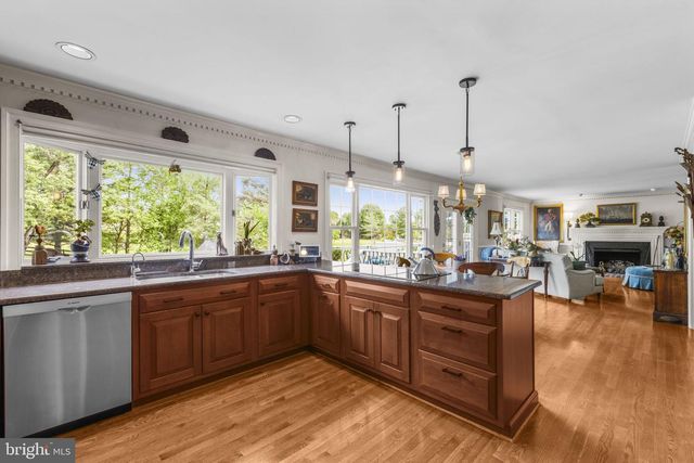 21185 ST LOUIS RD, Middleburg, VA 20117