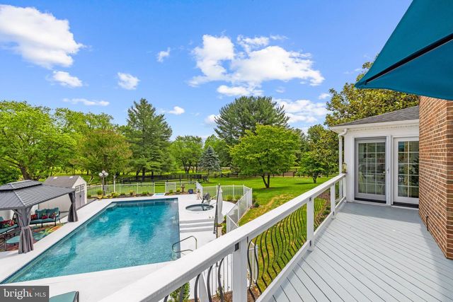 21185 ST LOUIS RD, Middleburg, VA 20117