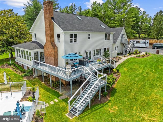 21185 ST LOUIS RD, Middleburg, VA 20117