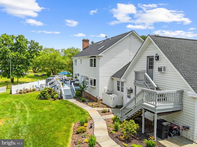 21185 ST LOUIS RD, Middleburg, VA 20117
