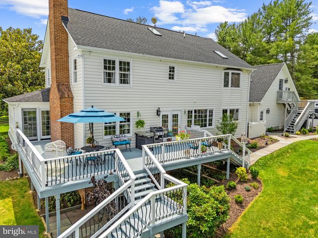 21185 ST LOUIS RD, Middleburg, VA 20117