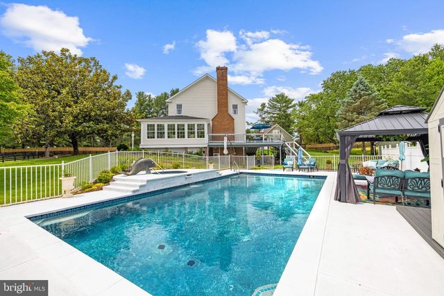 21185 ST LOUIS RD, Middleburg, VA 20117