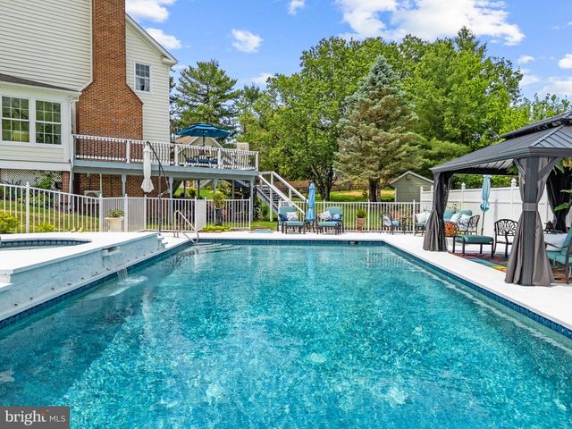 21185 ST LOUIS RD, Middleburg, VA 20117