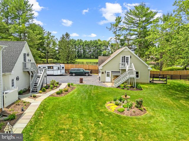 21185 ST LOUIS RD, Middleburg, VA 20117