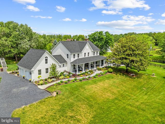 21185 ST LOUIS RD, Middleburg, VA 20117