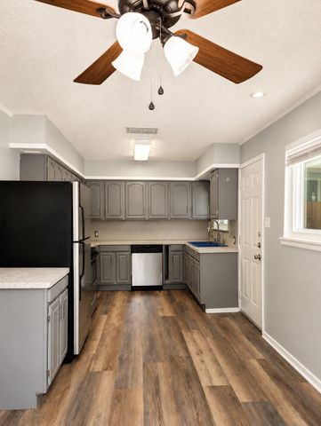 2804 Catalina DR B, Austin, TX 78741