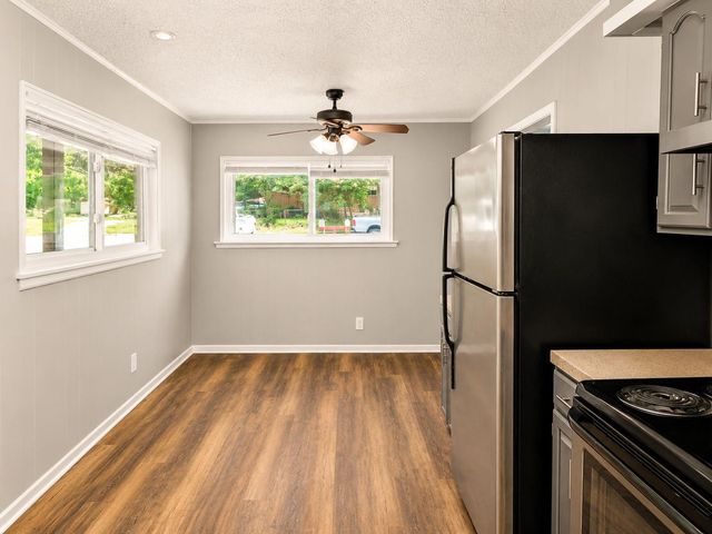 2804 Catalina DR B, Austin, TX 78741