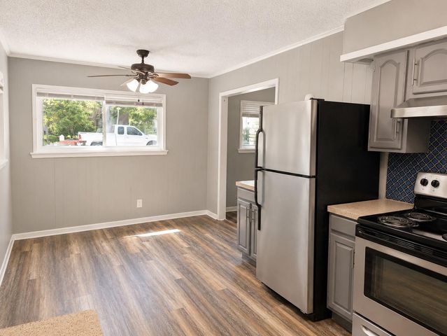 2804 Catalina DR B, Austin, TX 78741