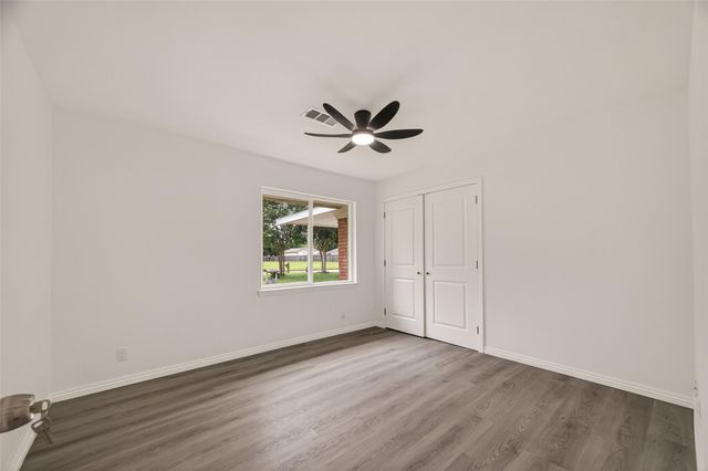 18219 Kings Lynn Street, Webster, TX 77058