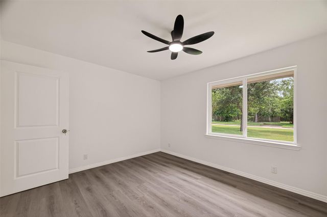 18219 Kings Lynn Street, Webster, TX 77058