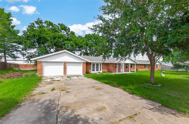 18219 Kings Lynn Street, Webster, TX 77058