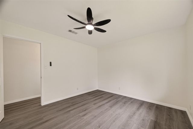 18219 Kings Lynn Street, Webster, TX 77058
