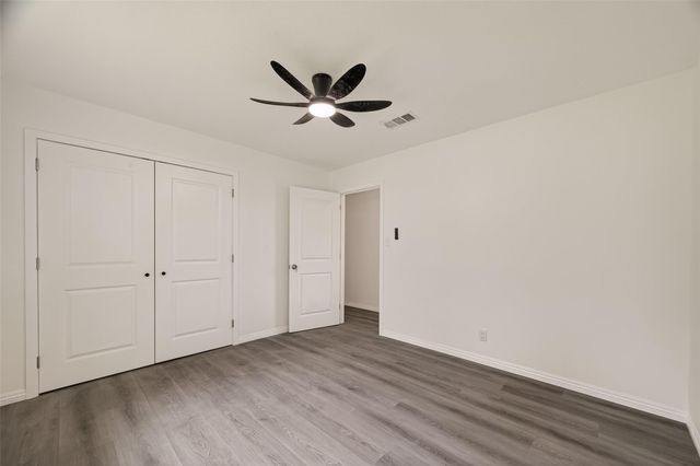 18219 Kings Lynn Street, Webster, TX 77058