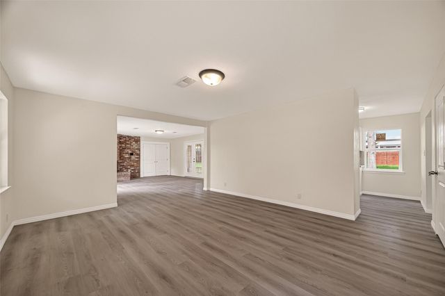 18219 Kings Lynn Street, Webster, TX 77058