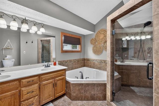 207 NE Bridge Place, Blue Springs, MO 64014