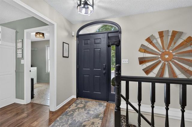 207 NE Bridge Place, Blue Springs, MO 64014