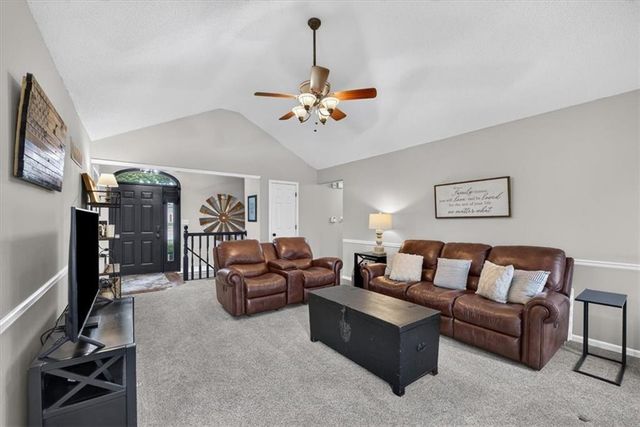 207 NE Bridge Place, Blue Springs, MO 64014