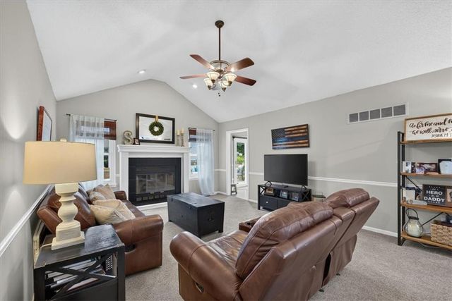 207 NE Bridge Place, Blue Springs, MO 64014