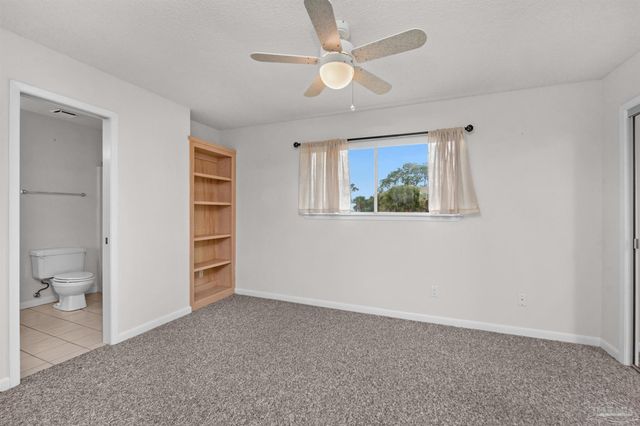 4758 Bayside Dr, Milton, FL 32583