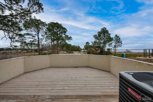 4758 Bayside Dr, Milton, FL 32583
