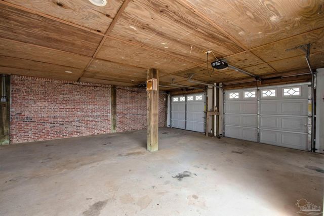 4758 Bayside Dr, Milton, FL 32583