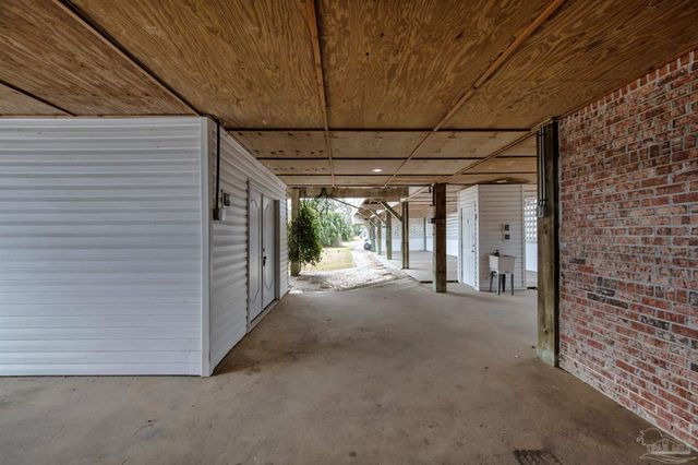 4758 Bayside Dr, Milton, FL 32583