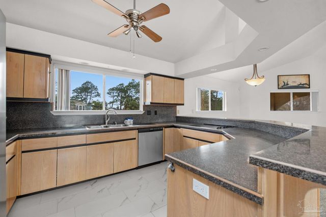 4758 Bayside Dr, Milton, FL 32583