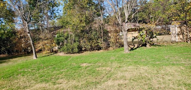 1417 Oak Hills Drive, Graham, TX 76450