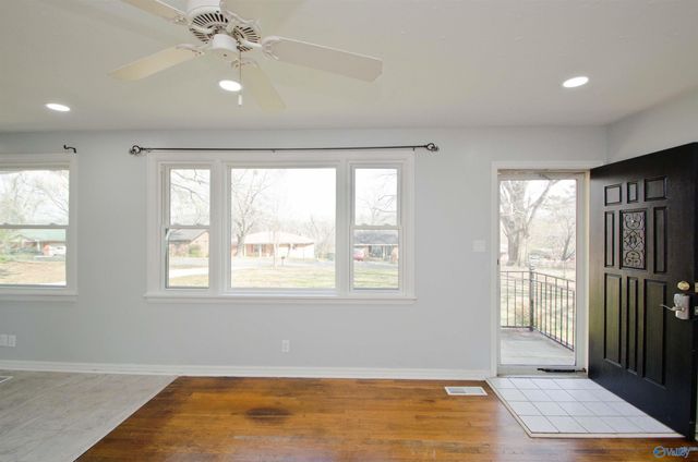 2205 East Arbor Drive NW, Huntsville, AL 35611