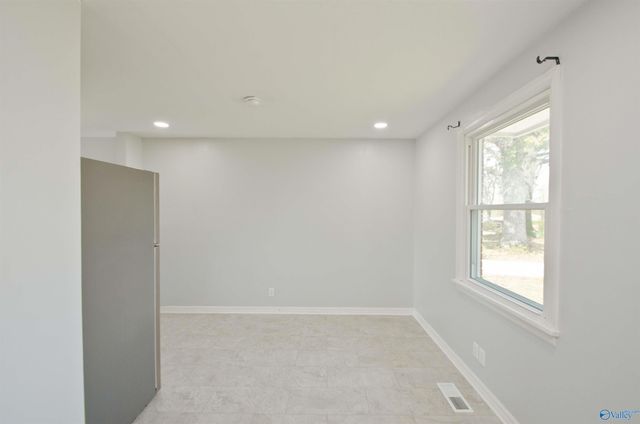 2205 East Arbor Drive NW, Huntsville, AL 35611