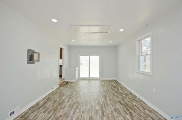 2205 East Arbor Drive NW, Huntsville, AL 35611