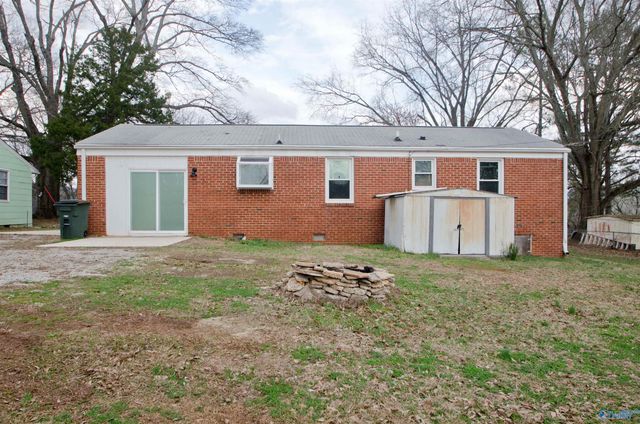 2205 East Arbor Drive NW, Huntsville, AL 35611