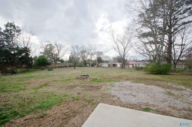 2205 East Arbor Drive NW, Huntsville, AL 35611