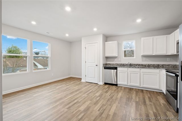 213 Lowell Avenue, Charlestown, IN 47111