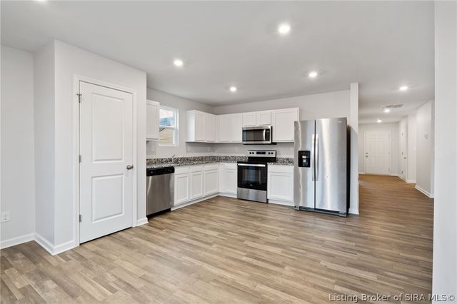 213 Lowell Avenue, Charlestown, IN 47111